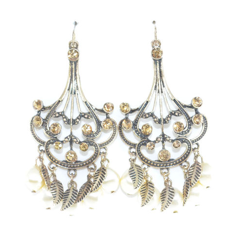 VINTAGE,STYLE,WITH,CRYSTAL,AND,PEARL,DECOR,DROP,EARRINGS