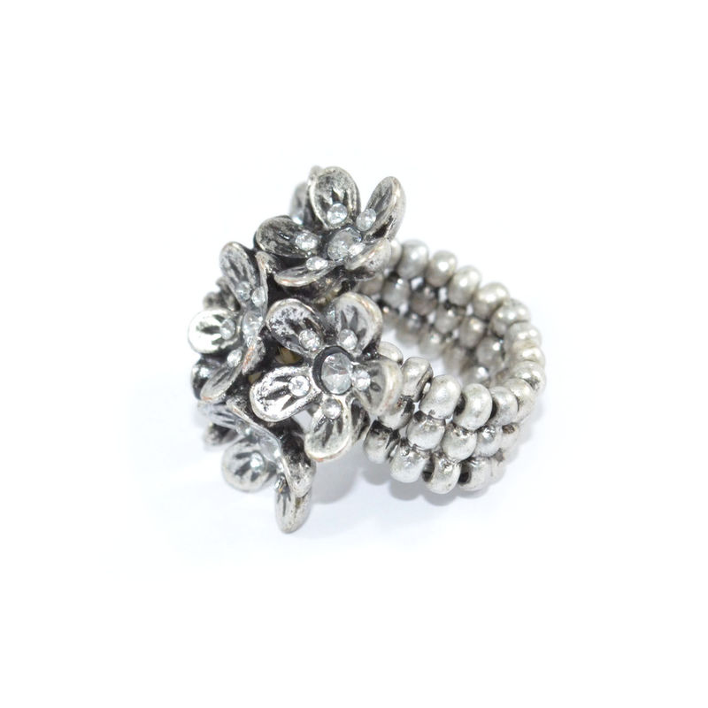 VINTAGE STYLE FLOWERS WITH CRYSTAL RING - product image  