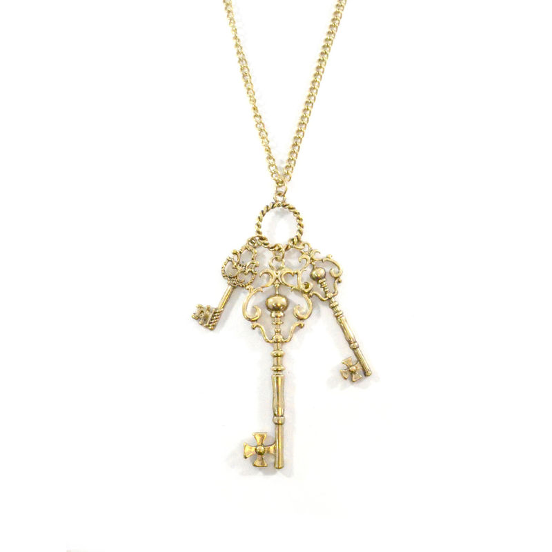 VINTAGE KEY PENDANT NECKLACE - product image  
