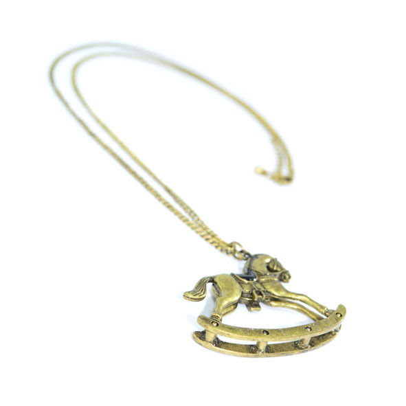 VINTAGE GOLD TROJAN NECKLACE - product image  