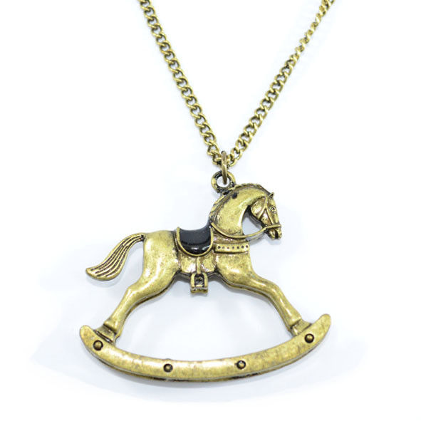VINTAGE GOLD TROJAN NECKLACE - product image  
