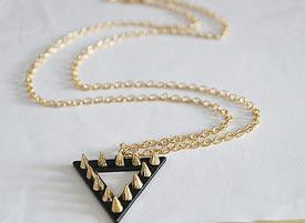 TRIANGLE STUD NECKLACE - product image  