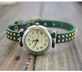 STUDDED VINTAGE WATCH - product image  