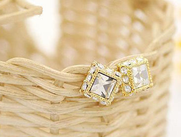 SQUARE CRYSTAL EARRING - product image  
