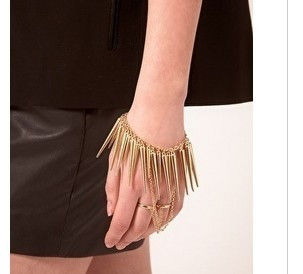 SPIKE AND RING BRACELET - product image  