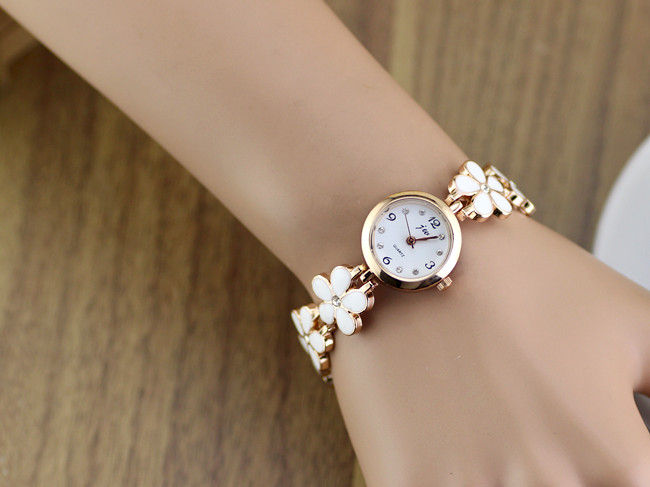 FLORAL STRAP WATCH - product image  