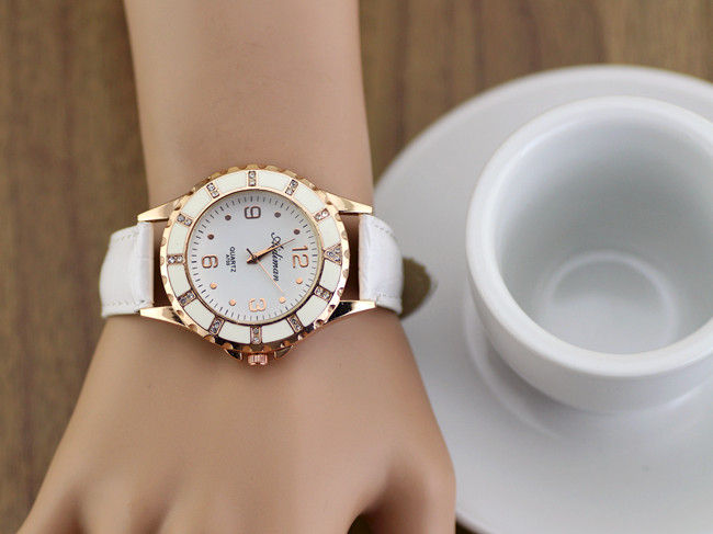 LARGE FACE WITH CRYSTAL WATCH - product image  