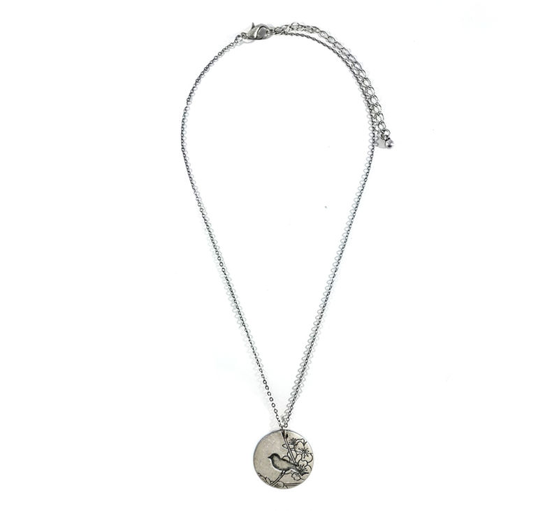 VINTAGE STYLE ENGRAVED BIRD NECKLACE - product image  