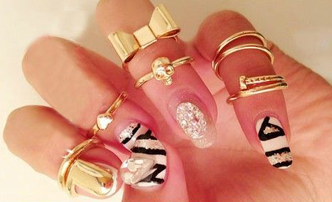 MINI CHARMS ABOVE KNUCKLE RING SET - product image  