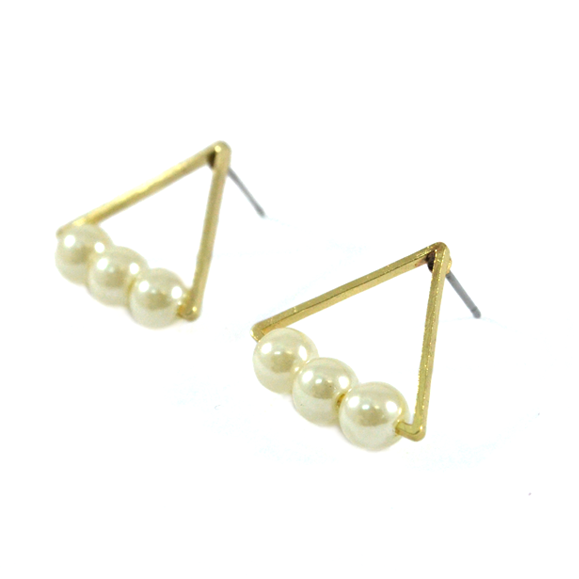 TRIANGLE WITH PEARL EARRINGS - product image  