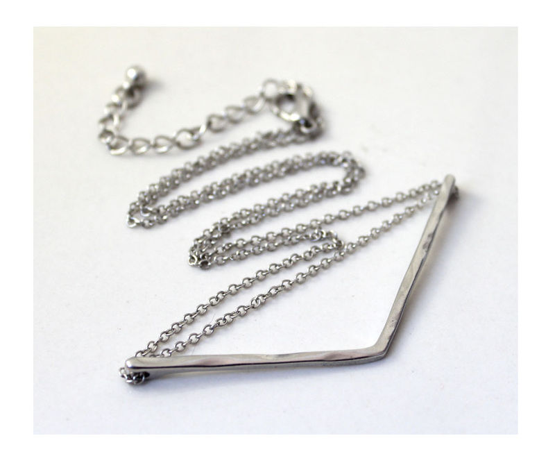 ARC-SHAPED NECKLACE - product image  