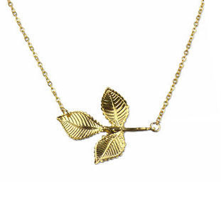 LEAF NECKLACE - product image  
