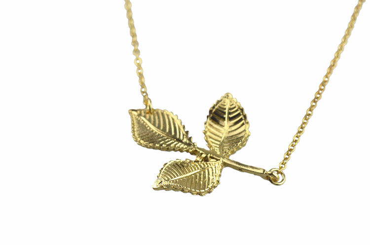 LEAF NECKLACE - product image  