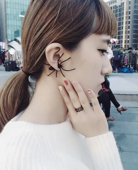 3D PUNK INSPIRED SPIDER EARRING - product image  