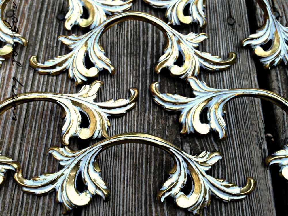 Vintage Keeler Brass Co French Provincial Ornate Leaf Drawer Pull