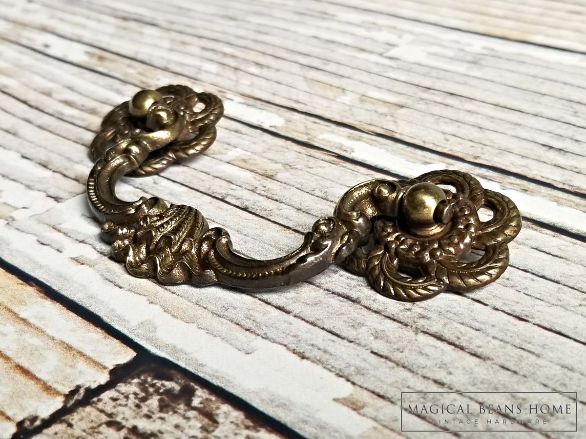 Vintage Keeler Brass Co Antiqued Brass Clam Shell Drop Bail Pulls