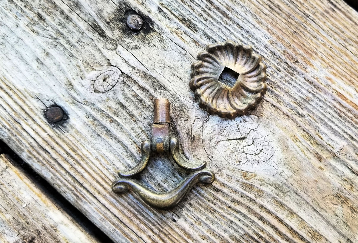 Vintage KBC Small Dark Brass Finger Ring Pull Magical Beans Home