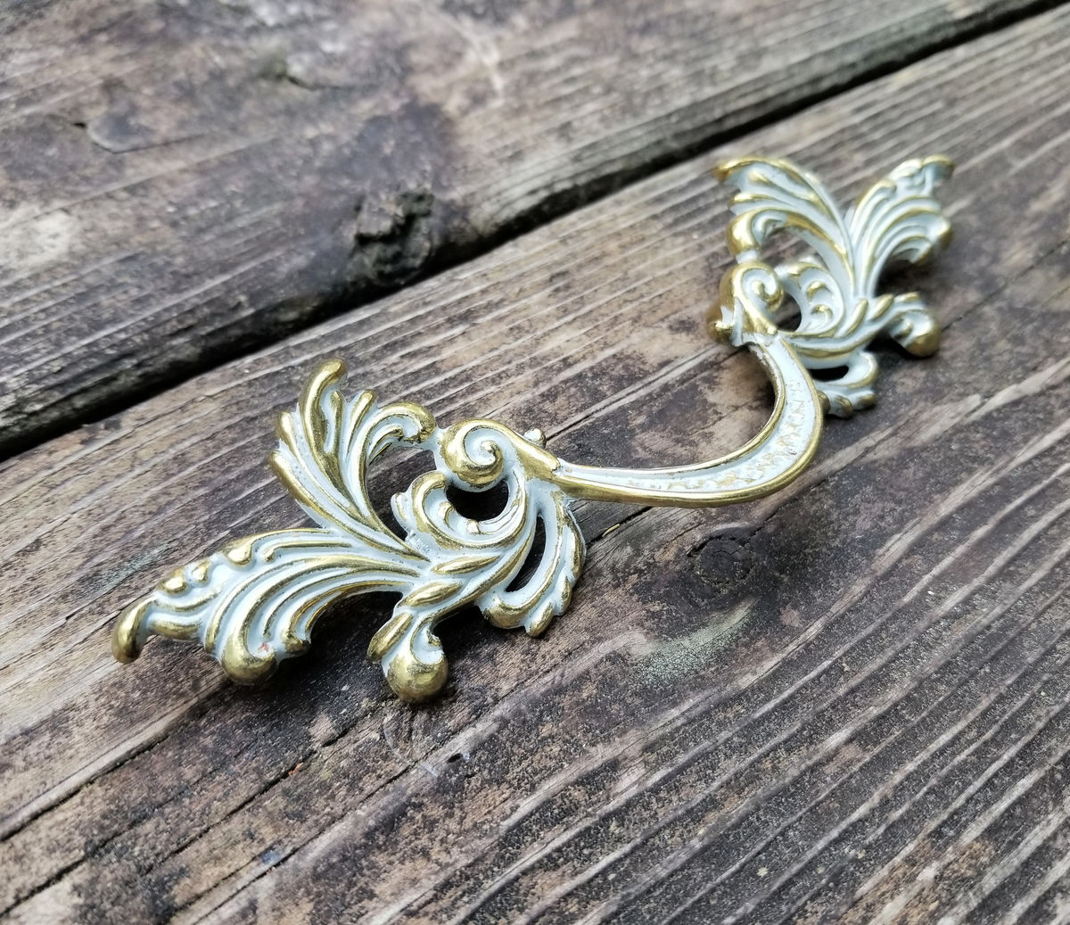 Vintage "New Old Stock" White & Gold French Provincial Ornate Leaf