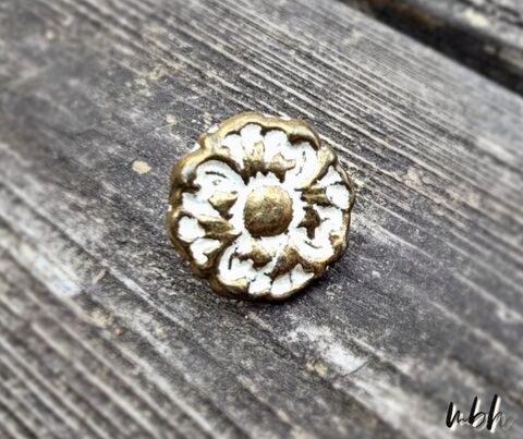 Keeler,Brass,Co,Vintage,French,Provincial,Dresser,Drawer,Knob,floral knob, french provincial knob, vintage knob, gold + white knob, keeler brass company period hardware, kbc knobs, cabinet knobs, dresser hardware, gold white dresser knobsdresser drawer knobs, brass cabinet knobs, floral pulls, shabby chic style, 