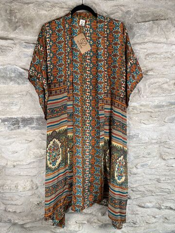 SHORTER,LONG,KIMONO,STYLE,JACKET,ONE,SIZE,UK6,to,22:,retro,look,,teal,,orange,and,floral,Teal, orange, floral, short, long, Kimono, style, jacket, curvy, plus, size, on, the, verge