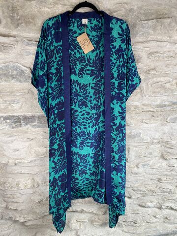 SHORTER,LONG,KIMONO,STYLE,JACKET,ONE,SIZE,UK6,to,22:,royal,blue,,teal,,floral,Blue, teal, floral, short, long, Kimono, style, jacket, curvy, plus, size, on, the, verge