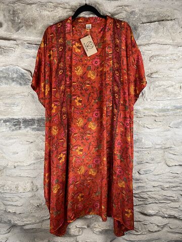 SHORTER,LONG,KIMONO,STYLE,JACKET,ONE,SIZE,UK6,to,22:,autumnal,,deep,orange,,floral,autumnal, deep orange, floral , short, long, Kimono, style, jacket, curvy, plus, size, on, the, verge