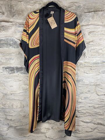 SHORTER,LONG,KIMONO,STYLE,JACKET,ONE,SIZE,UK6,to,22:,black,,yellow,,red,black, yellow, red, short, long, Kimono, style, jacket, curvy, plus, size, on, the, verge