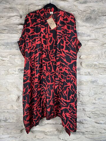 SALE,//,SHORTER,LONG,KIMONO,STYLE,JACKET,ONE,SIZE,UK6,to,22:,red,,black,,abstract,Red, black , abstract, short, long, Kimono, style, jacket, curvy, plus, size, on, the, verge