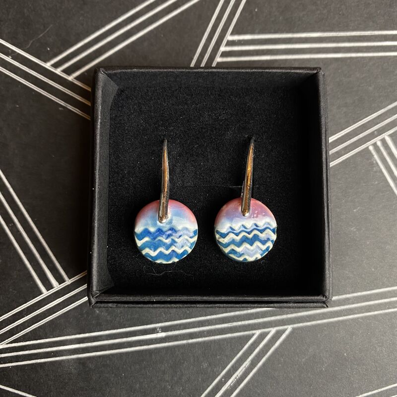LAVVŌ SMALL drop earrings: blue over pink, zig zag   - product images  of 