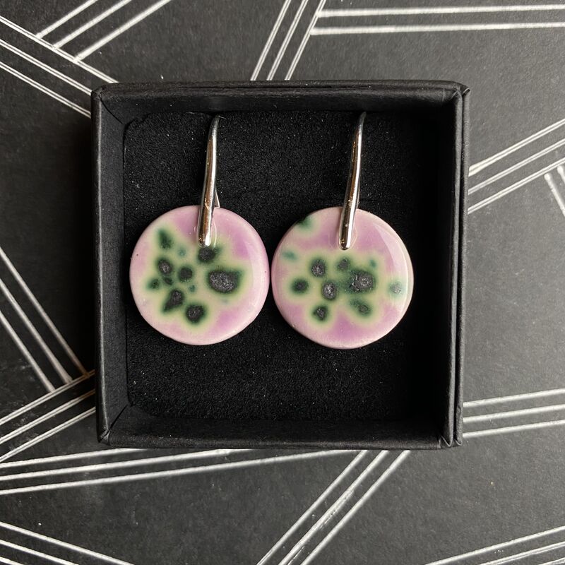 LAVVŌ MEDIUM drop earrings: pink with moss green dots   - product images  of 