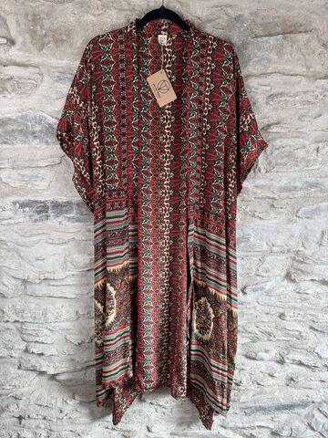 SALE,//,LONG,KIMONO,STYLE,JACKET,ONE,SIZE,UK10,to,28:,cream,,red,,orange,,green,cream, red, orange, green, long, Kimono, style, jacket, curvy, plus, size, on, the, verge