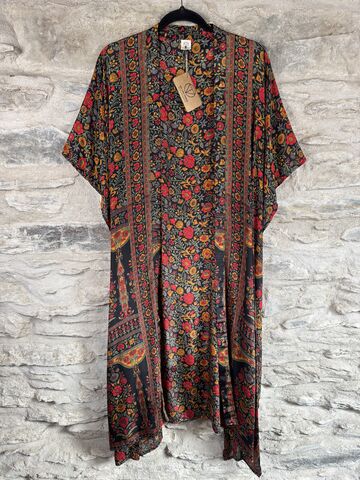 SALE,//,LONG,KIMONO,STYLE,JACKET,ONE,SIZE,UK10,to,28:,black,,yellow,,red,,floral,black, yellow, red, floral, long, Kimono, style, jacket, curvy, plus, size, on, the, verge