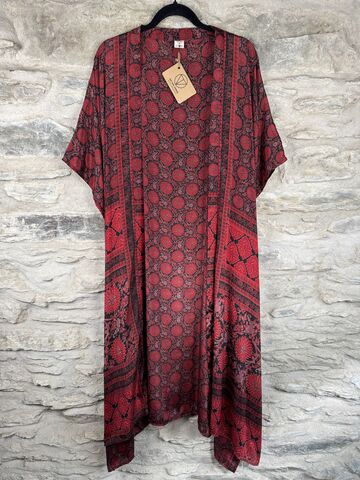 SALE,//,LONG,KIMONO,STYLE,JACKET,ONE,SIZE,UK10,to,28:,black,,red,Black, red, long, Kimono, style, jacket, curvy, plus, size, on, the, verge