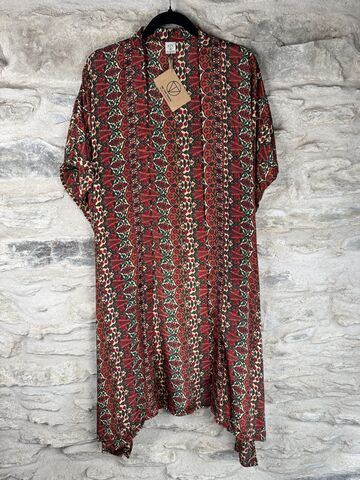 SALE,//,SHORTER,LONG,KIMONO,STYLE,JACKET,ONE,SIZE,UK10,to,28:,cream,,red,,orange,,green,cream, red, orange, green, long, Kimono, style, jacket, curvy, plus, size, on, the, verge