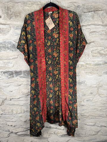 SALE,//,SHORTER,LONG,KIMONO,STYLE,JACKET,ONE,SIZE,UK10,to,28:,black,with,red,and,yellow,flowers,Black, floral  , long, Kimono, style, jacket, curvy, plus, size, on, the, verge