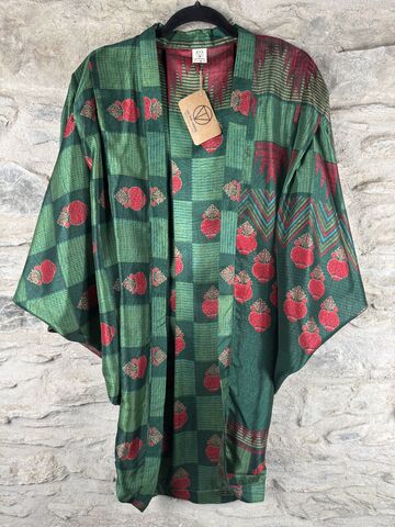 SALE,//,ORIGINAL,KIMONO,style,jacket,UK8,to,UK14,POLY,like,RAW,SILK:,green,,floral,Green, floral , kimono, style, jacket, polyester, raw silk, on the verge