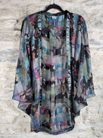 ORIGINAL,KIMONO,style,jacket,UK8,to,UK16:,black,,blue,,grey,,pink,,floral,,silver,threads,black, blue, grey, pink, floral,  silver threads , kimono, style jacket, soft, polyester, kaftan, jacket, cardigan, ontheverge