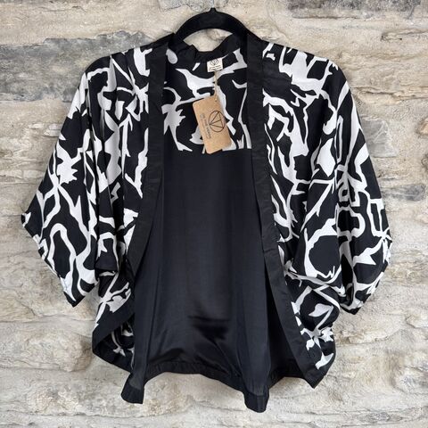 SALE,//,PETITE,KIMONO,STYLE,JACKET,UK8,to,UK12:,black,,white,,abstract,black, white, abstract, Petite, Kimono, style, jacket, handmade, ireland 