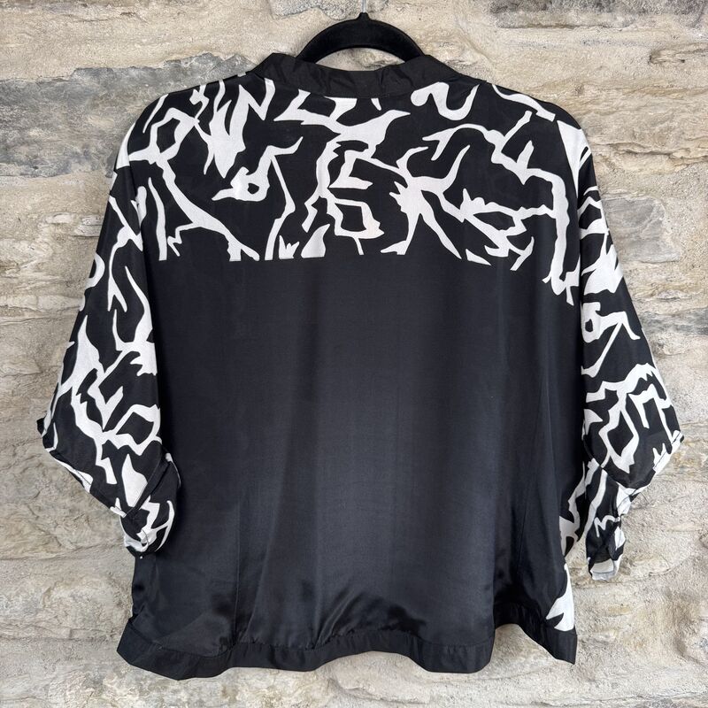 SALE // PETITE KIMONO STYLE JACKET UK8 to UK12: black, white, abstract  - product images  of 