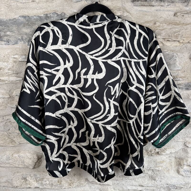 SALE // PETITE KIMONO STYLE JACKET UK8 to UK12: white and black, green sleeves - product images  of 
