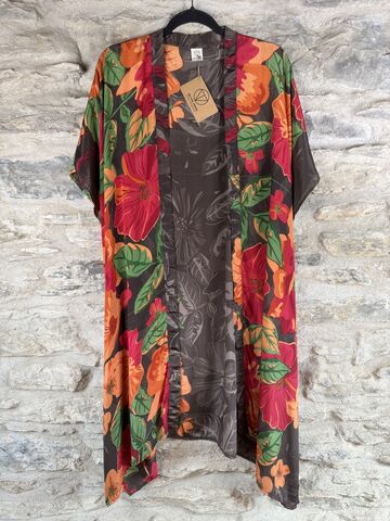 SALE,//,SHORTER,LONG,KIMONO,STYLE,JACKET,ONE,SIZE,UK10,to,28:,grey/browne,with,red,and,burnt,orange,grey, brown, red, orange, long, Kimono, style, jacket, curvy, plus, size, on, the, verge