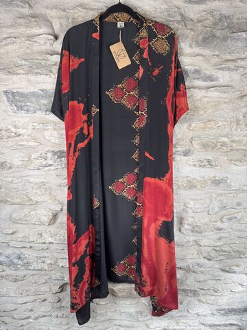 SALE,//,LONG,KIMONO,STYLE,JACKET,ONE,SIZE,UK10,to,28:,black,,gold,,red,,abstract,black, gold, red, abstract, Kimono, style, jacket, curvy, plus, size, on, the, verge