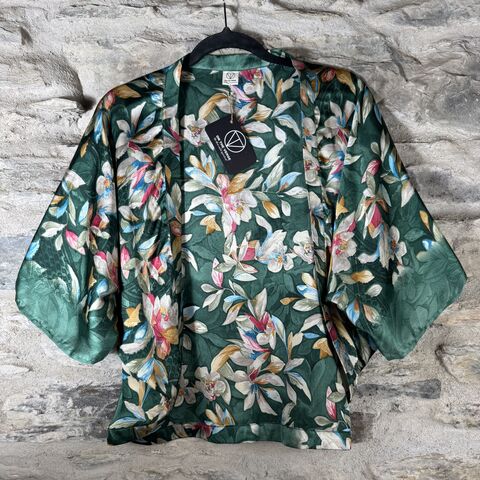 PETITE,KIMONO,STYLE,JACKET,UK8,to,UK12:,Green,,floral,Green, floral, Petite, Kimono, style, jacket, handmade, ireland 
