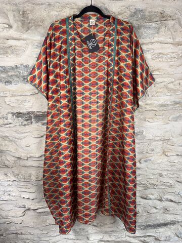 NEW,EXTRAVAGANT,LONG,KIMONO,STYLE,JACKET,UK10,to,28:,seventies,,beige,,fire,and,grey,seventies, beige, fire, grey, extravagant, long, Kimono, style, jacket, curvy, plus, size, on, the, verge