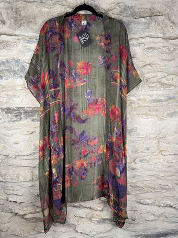 SHORTER,LONG,KIMONO,STYLE,JACKET,ONE,SIZE,UK10,to,28:,green,,purple,,red,,gold,threads,,floral,Green, purple, red, floral, long, Kimono, style, jacket, curvy, plus, size, on, the, verge