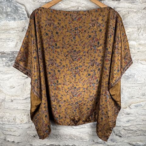 FREEDOM,TOP,ONE,SIZE,UK,12,to,20:,autumnal,light,brown,floral,Brown, floral, freedom, top, on, the verge, polyester, uk, 12,14,16,18,20 