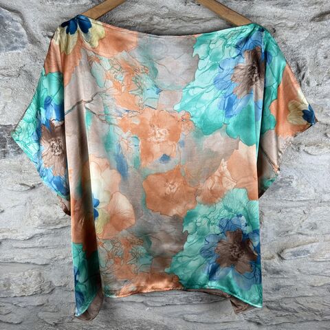 FREEDOM,TOP,ONE,SIZE,UK,12,to,20:,super,chic,salmon,blue,and,real,,floral,Salmon, teal, blue, floral, freedom, top, on, the verge, polyester, uk, 12,14,16,18,20 