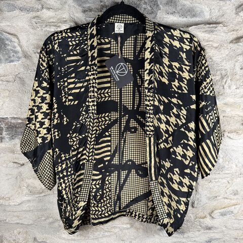 PETITE,KIMONO,STYLE,JACKET,UK8,to,UK12:,funky,beige,and,black,,abstract,print,Beige, black, floral, Petite, Kimono, style, jacket, handmade, ireland 