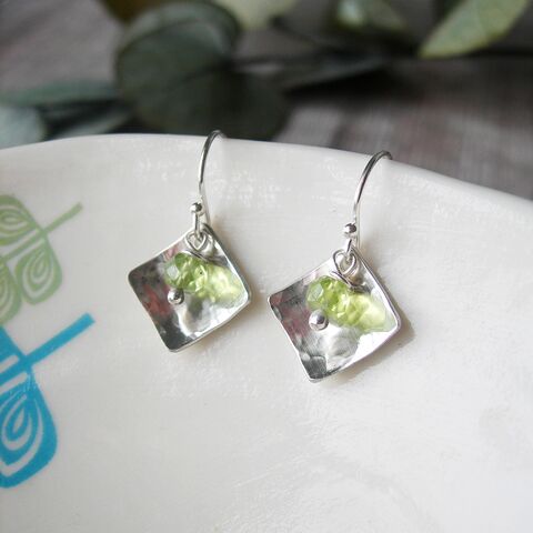 Peridot,Curve,Earrings,peridot earrings, green gemstone earrings, peridot silver earrings