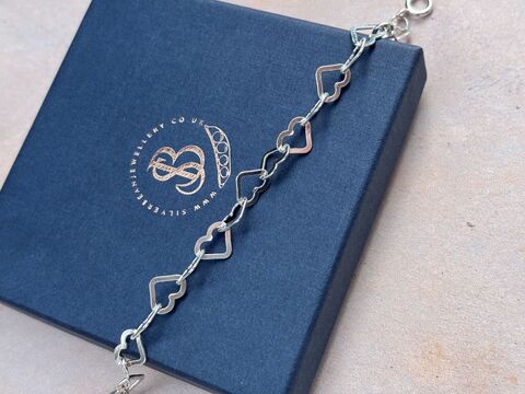 Heart,link,bracelet,Link bracelet, heart link bracelet, valentine's day jewellery, valetines presents